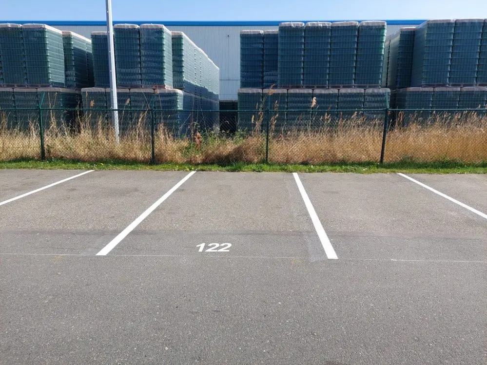 Parkeerplaats belijning - parkeervak met vaknummer Traffictotaal