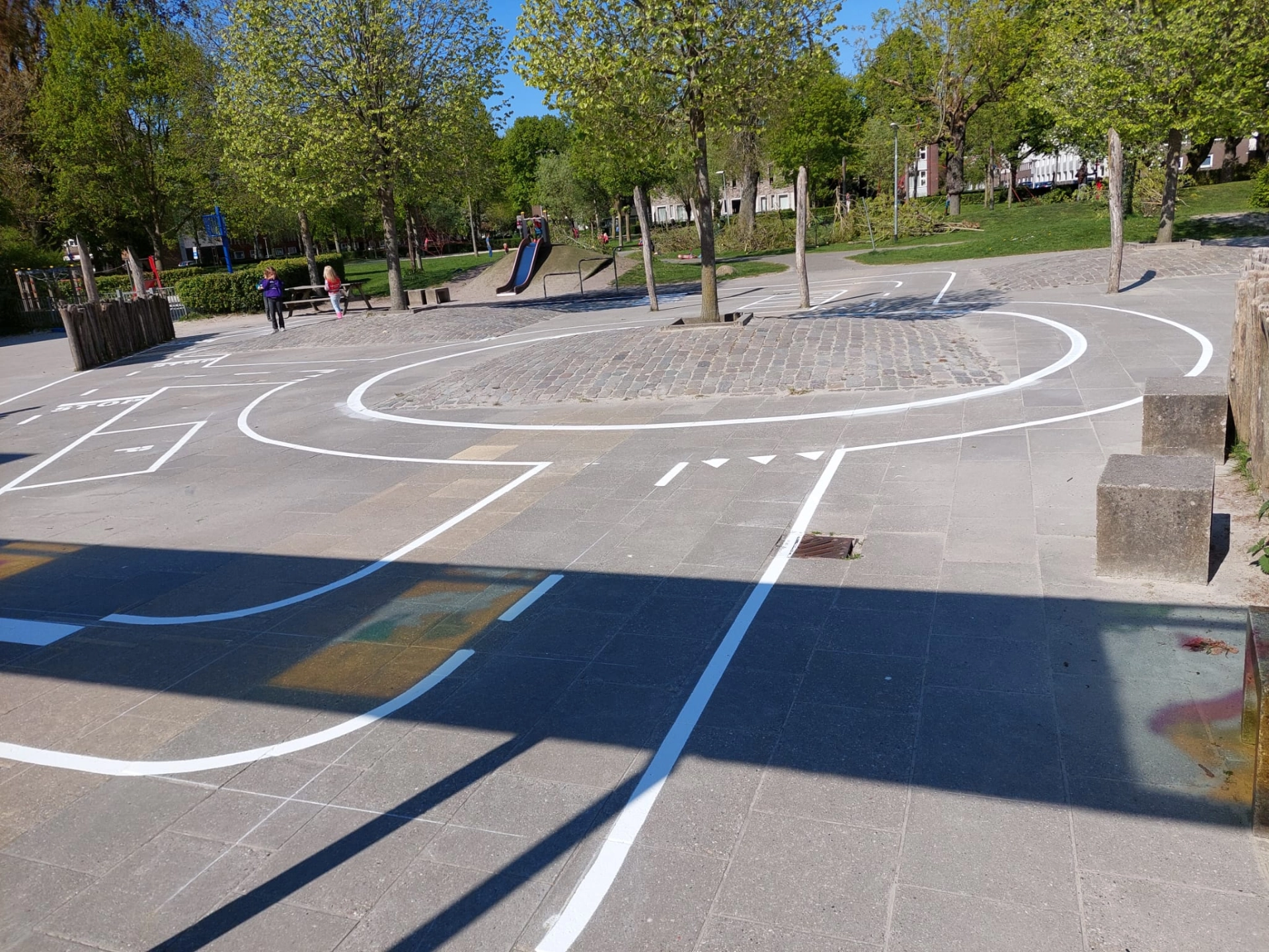 Schoolplein spel markering - schoolplein-belijning-verkeerspleinen