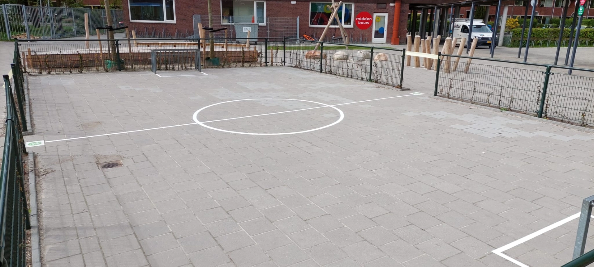 Schoolplein spel markering - sportveld-wegmarkering