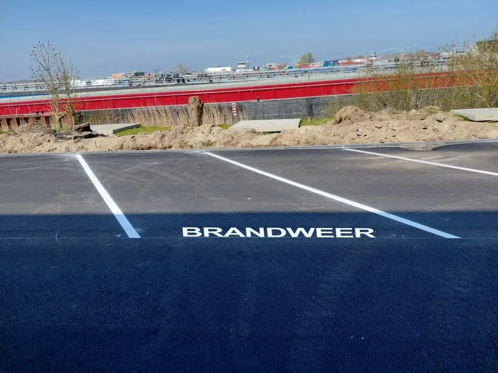 Parkeerplaats belijning - schuinparkeervak laten aanbrengen optie 4 Traffictotaal