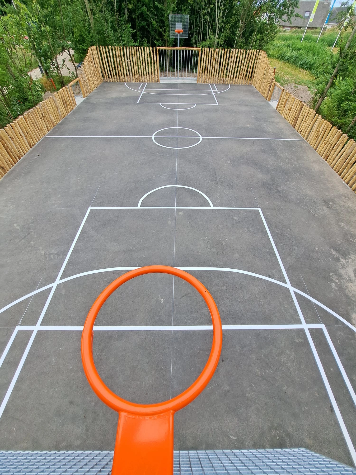 Schoolplein spel markering - basketveld-voetbalveld-belijning-wegmarkering-sport-en-spel